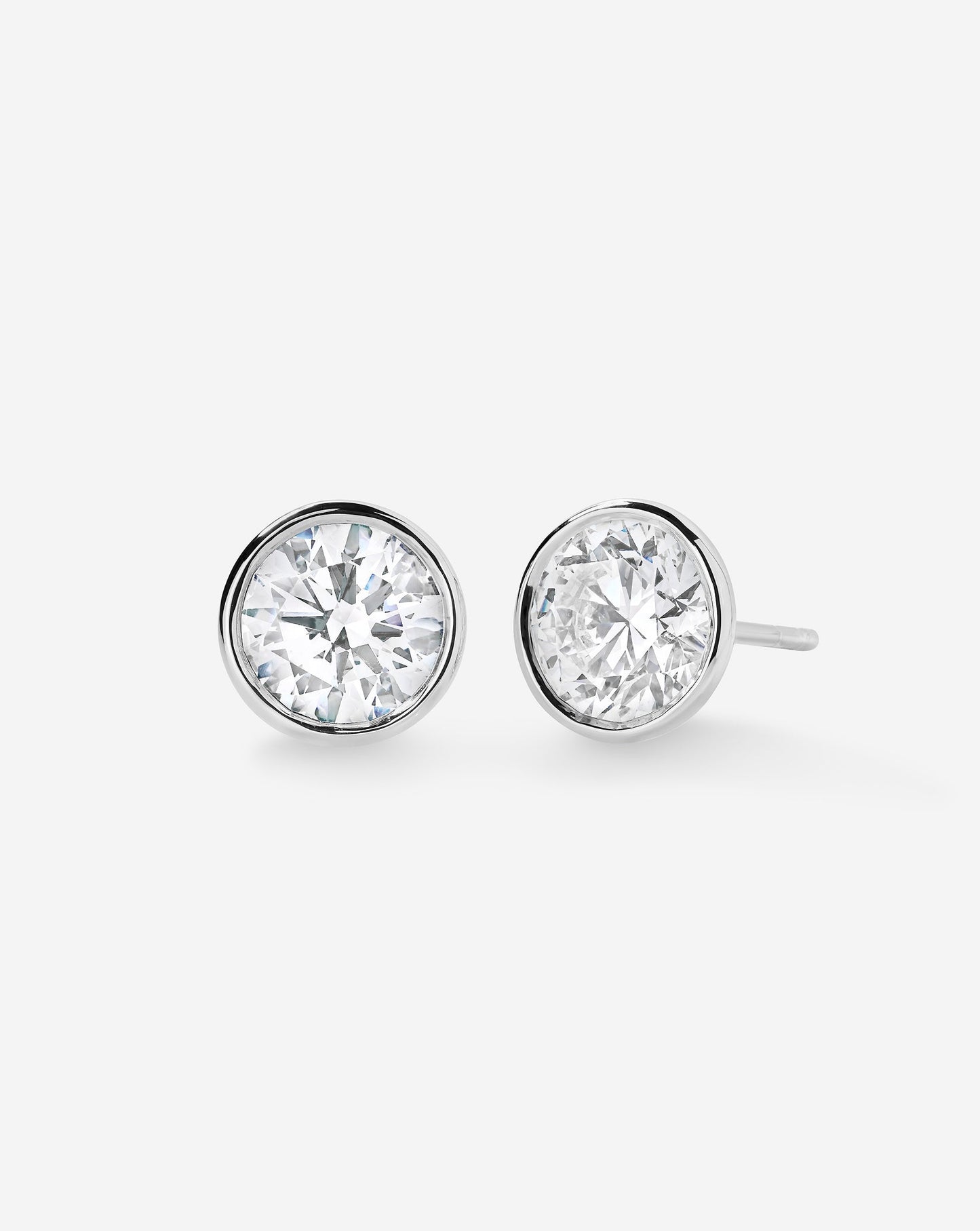 Bezel Round Lab Diamond Studs