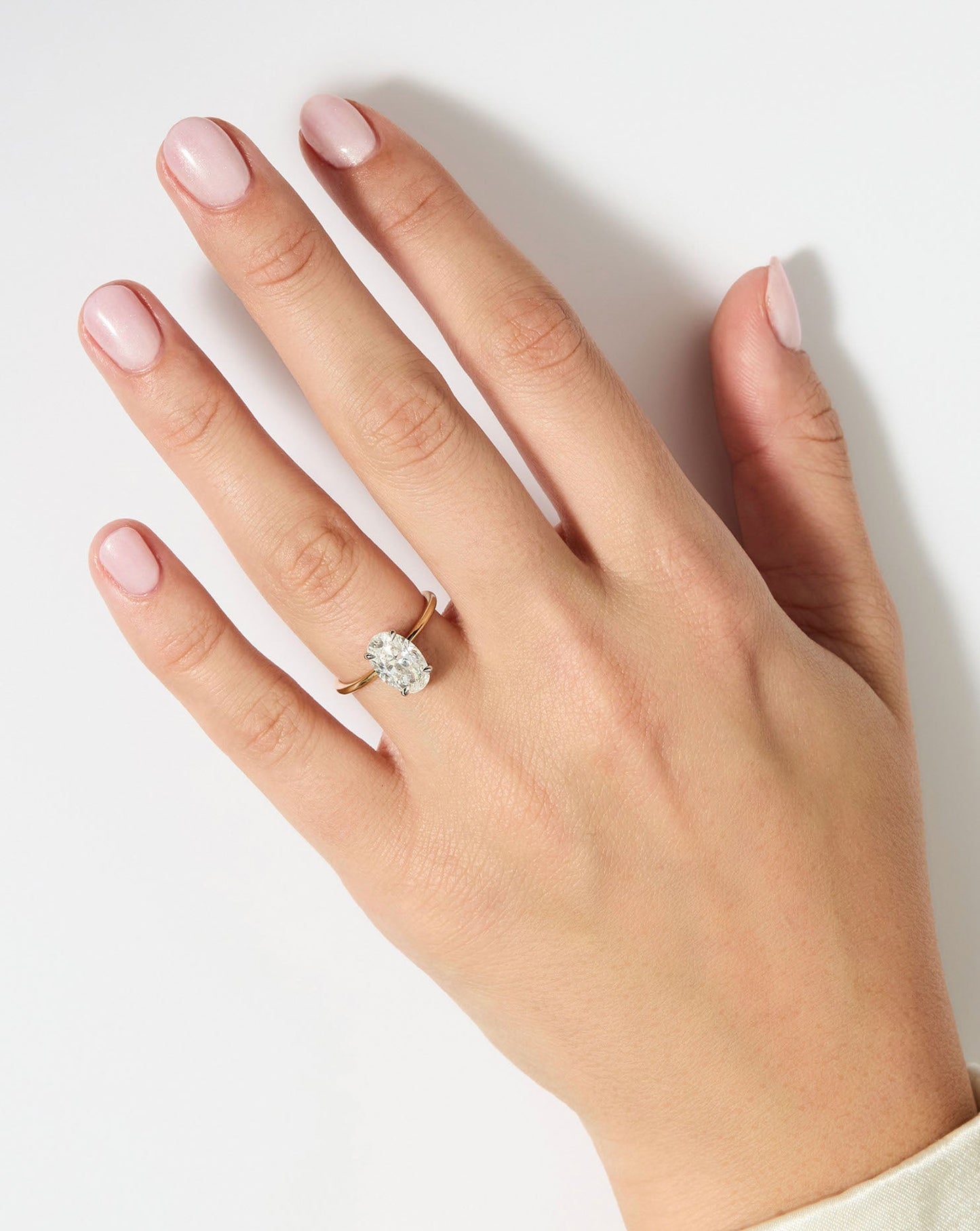 2.34 Oval Lab Diamond in Whisper Thin®