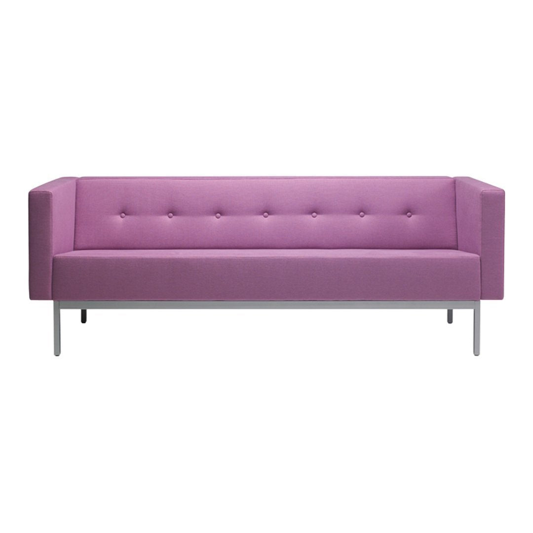 070 Sofa w/ Arms