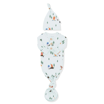 Knotted Gown with Hat Set in Winnie the Pooh Hundred Acre Wood