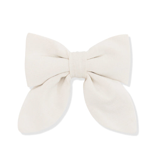 Medium Alligator Clip Bow in Oat