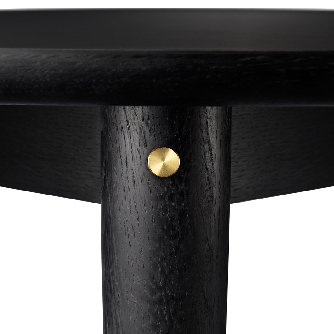 C62 Bjork Round Dining Table
