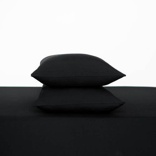Fitted Sheet with Pillowcases in Midnight