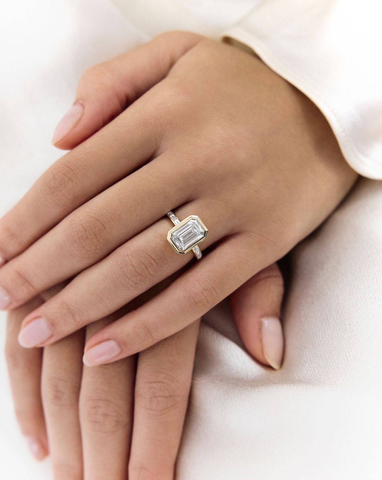 3.25 Emerald Lab Diamond Channel Set