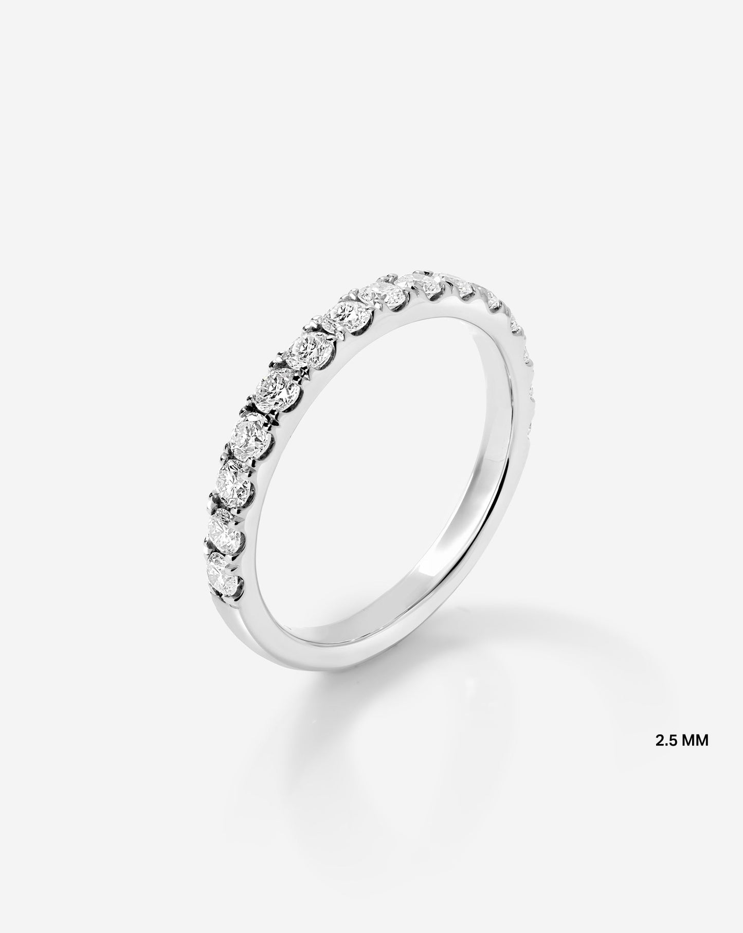 Classic Lab Diamond Band