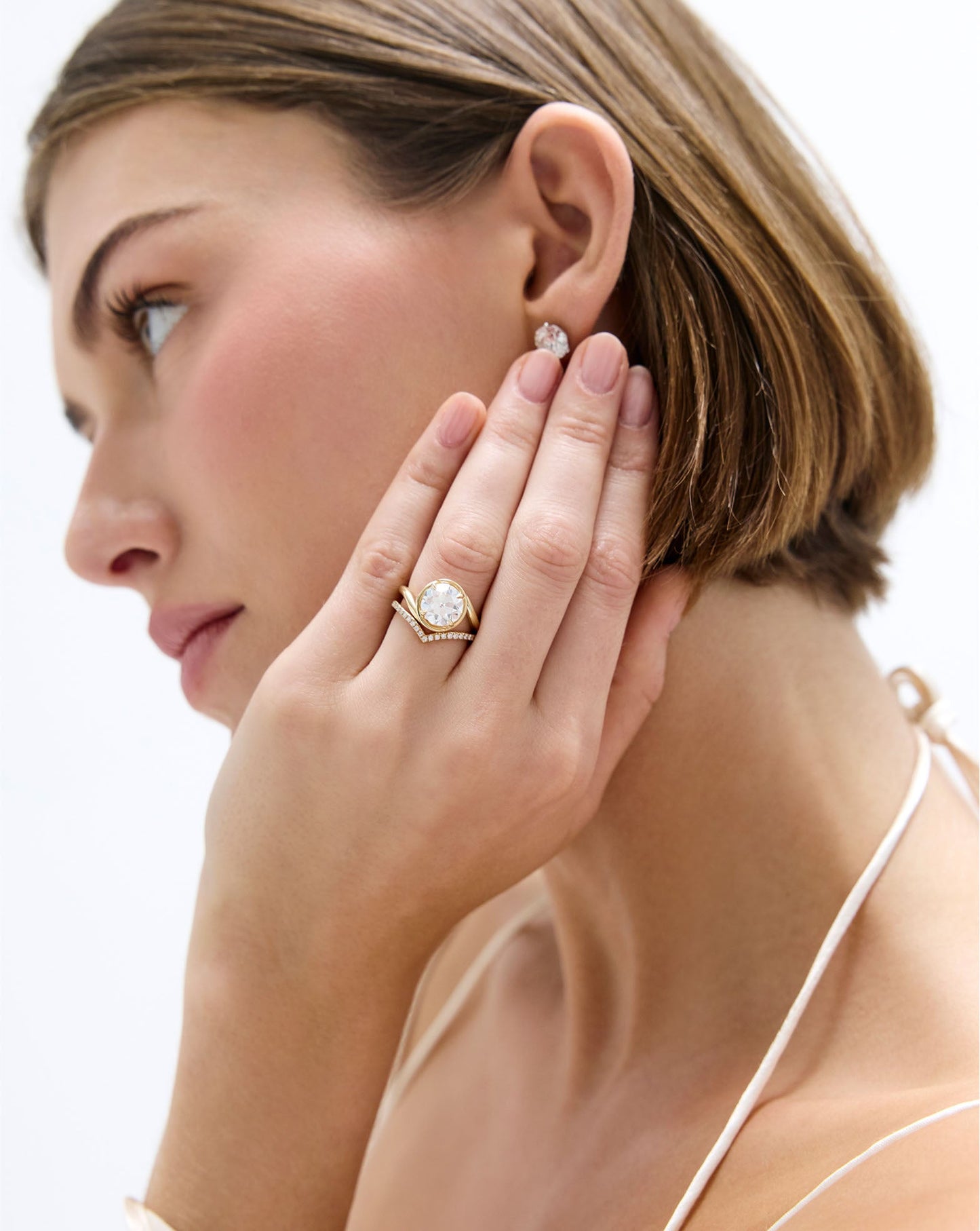 Curved Diamond Band