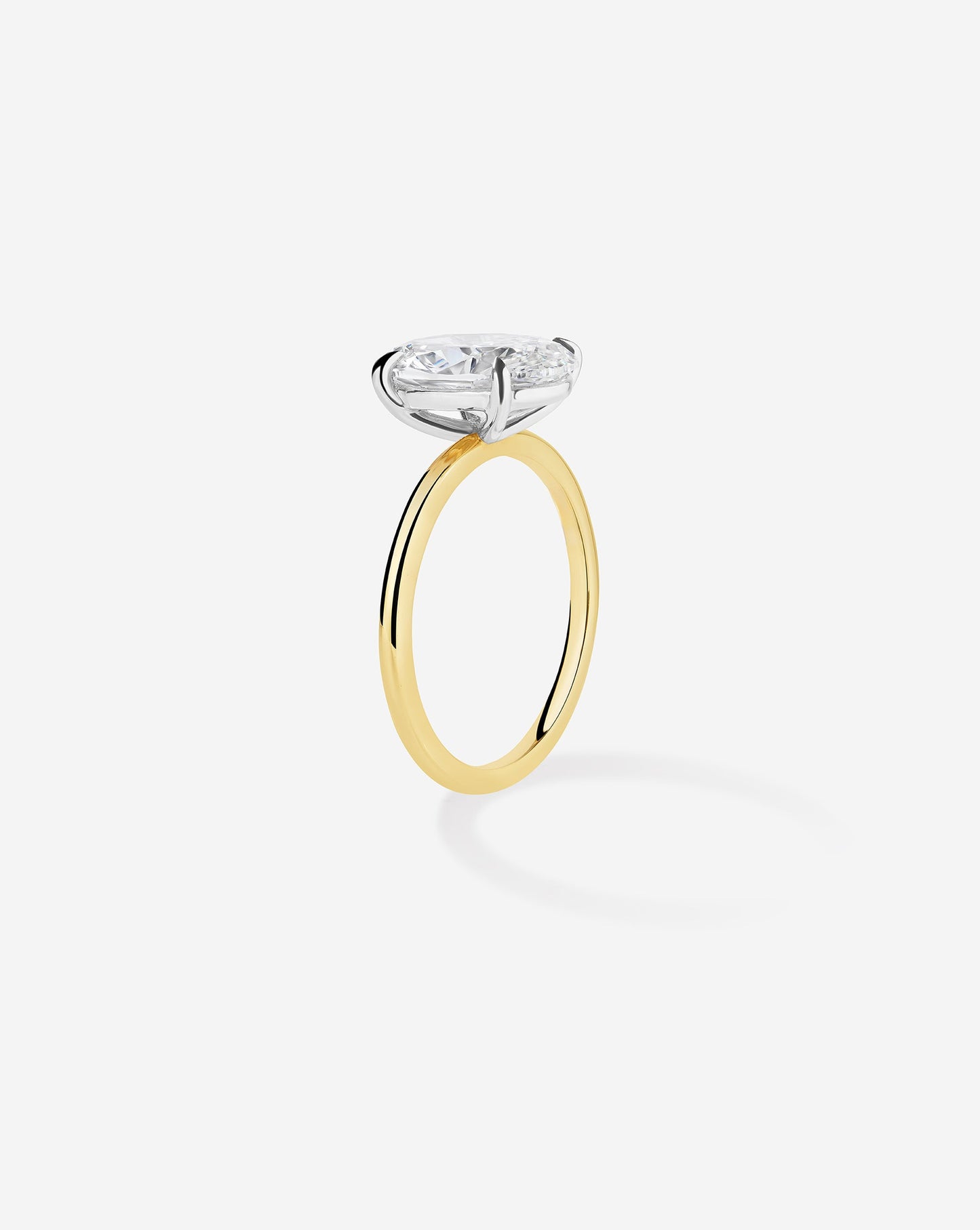 2.72 Round Lab Diamond in Whisper Thin®