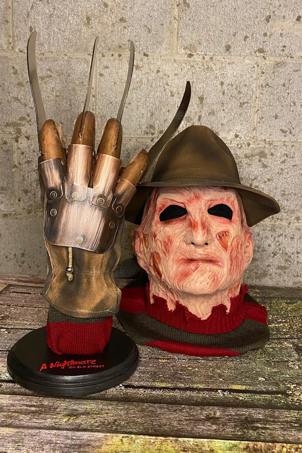 A Nightmare on Elm Street - Deluxe Freddy Krueger Collector's Glove