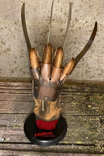 A Nightmare on Elm Street - Deluxe Freddy Krueger Collector's Glove