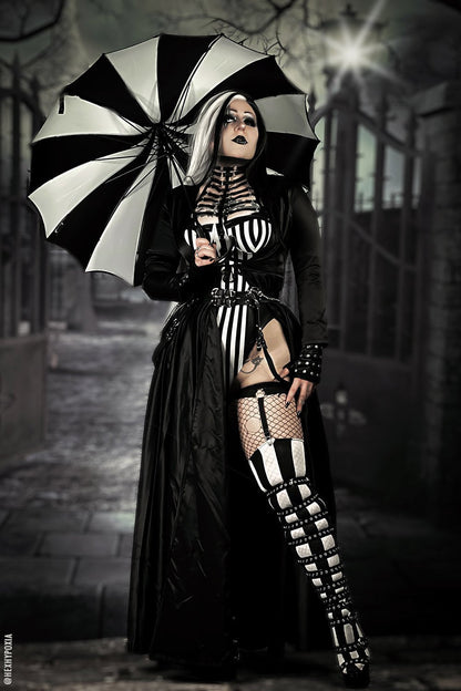 Batwing Pagoda Umbrella [BLACK/WHITE STRIPED]