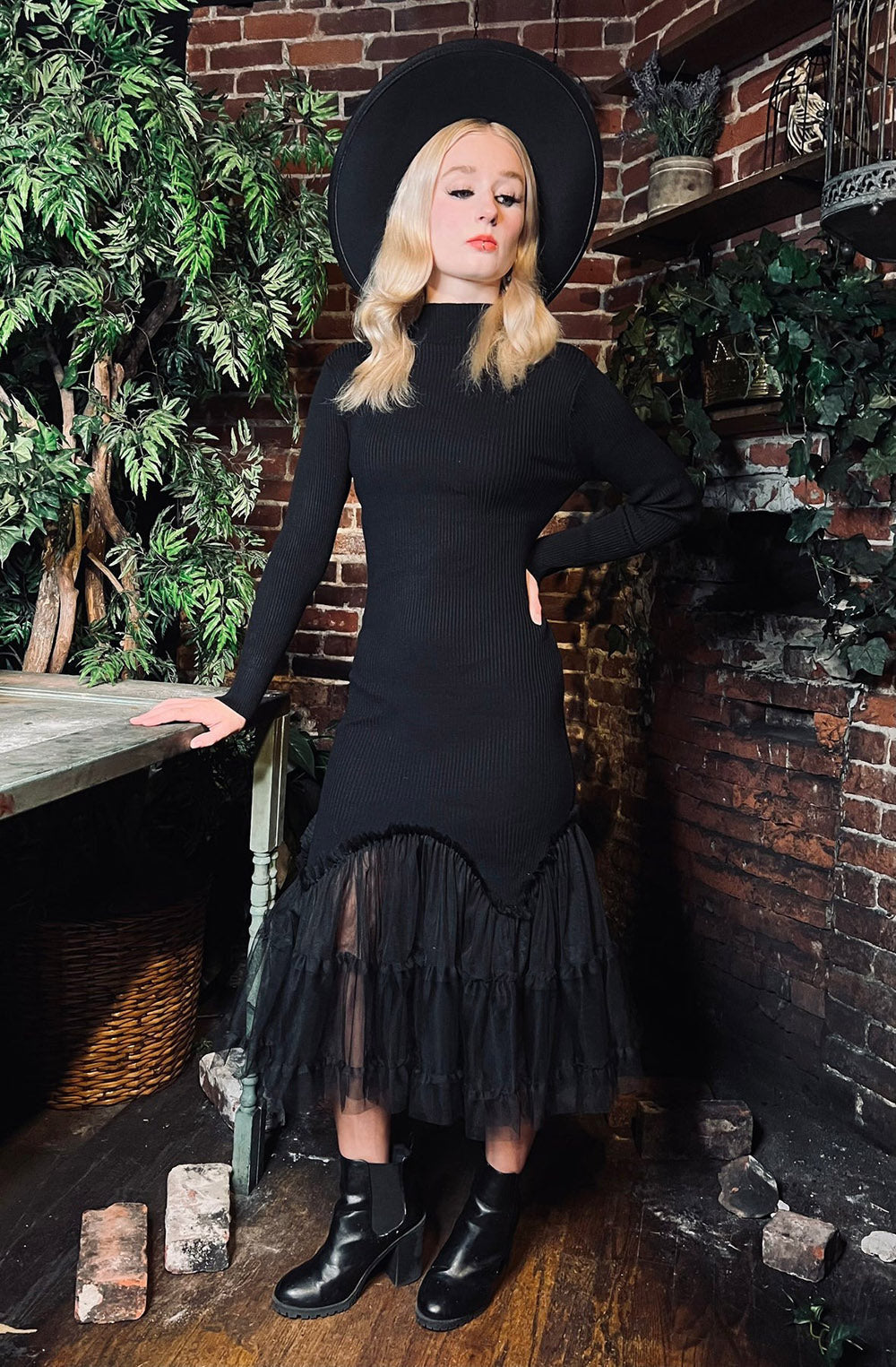Beatrix - Curve Hugging Sweater Dress With Mermaid Hem
