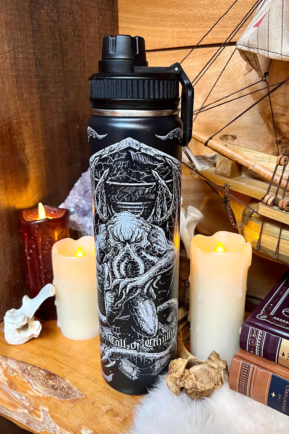 Cthulhu 24 Oz Water Bottle Tumbler