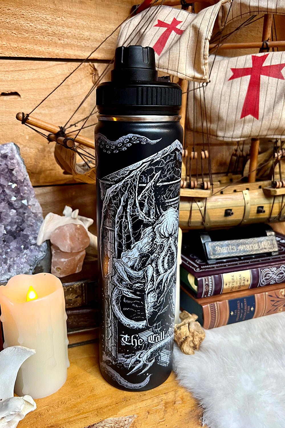 Cthulhu 24 Oz Water Bottle Tumbler