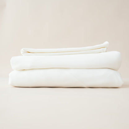 Fitted Sheet with Pillowcases in Cloud